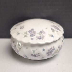 Wedgwood Bone China April Flowers Trinket Box Made in England
